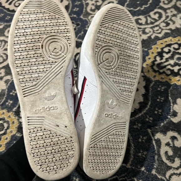 Adidas sneakers retro size 12 white red low top Men’s Unisex - Picture 4 of 4